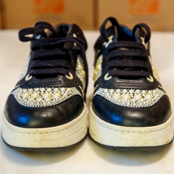 Jimmy Choo Women's Hawaii Pearl Low Top Sneakers - Picture 1 of 11